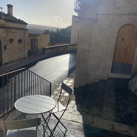 Super Giu Apartment *